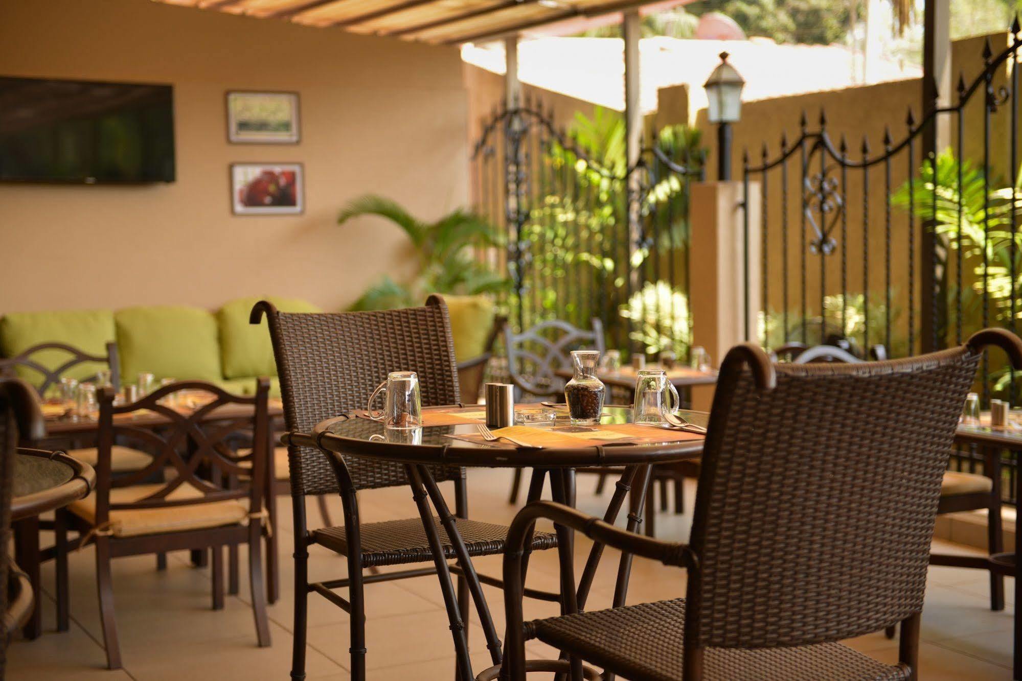 Acacia Goa Hotel Sinquerim Luaran gambar